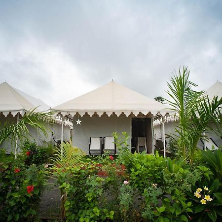 Unity Holiday Tent City Kevadia エクステリア 写真