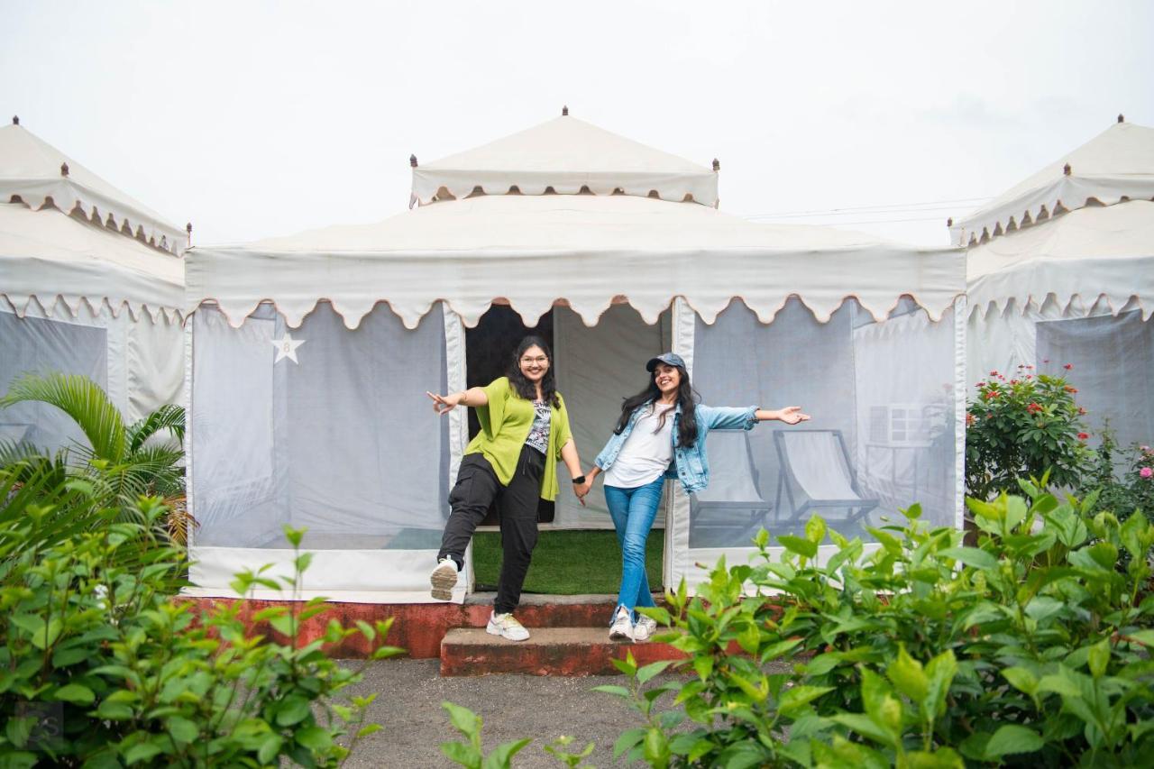 Unity Holiday Tent City Kevadia エクステリア 写真